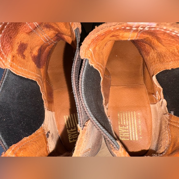 Frye Distressed Brown Boots ~ Size 10 - Picture 7 of 10